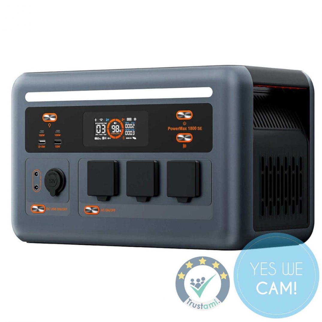 OSCAL PowerMax 1800SE tragbare Powerstation mit Display, USB-C-, USB-A-Anschlüssen und drei AC-Steckdosen, Frontansicht