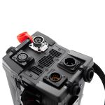 Aputure Storm 400x mit DMX-Steuerung für professionelle Lichtsteuerung in Filmproduktionen
