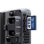 Lieferumfang des Atomos Ninja TX mit Kabeladaptern und Zubehör im Überblick
