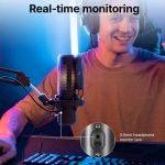 BOYA K9 USB Kondensatormikrofon beim Gaming mit Echtzeit Monitoring über den 3,5 Millimeter Kopfhöreranschluss