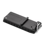 Schrägansicht der DJI RS 5 Lower Quick-Release Plate mit Schnellverschluss und Skala