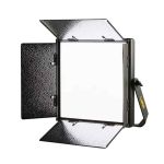 Ikan Lyra POE 1 x 1 Bi Color Studio Light mit DMX Control, großflächigem LED Panel, vier Lichtklappen und stabilem Haltebügel in der Vorderansicht.