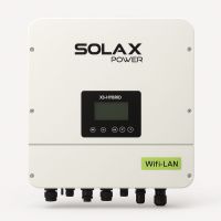 Hybrid Wechselrichter in Installation mit Solarpanelen